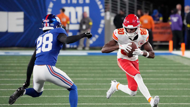 Sep 21, 2025; East Rutherford, New Jersey, USA; Kansas City Chiefs wide receiver Tyquan Thornton (80) runs against New York Giants cornerback Cordale Flott (28) in the second quarter at MetLife Stadium. Mandatory Credit: Robert Deutsch-Imagn Images Sep 21, 2025; East Rutherford, New Jersey, USA; Kansas City Chiefs wide receiver Tyquan Thornton (80) runs against New York Giants cornerback Cordale Flott (28) in the second quarter at MetLife Stadium. Mandatory Credit: Robert Deutsch-Imagn Images