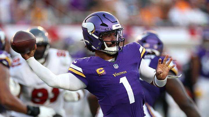 Sep 27, 2026; Tampa, Florida, USA;  Minnesota Vikings quarterback Kyler Murray (1) passes the ball against the Tampa Bay Buccaneers during the second half at Raymond James Stadium.  Mandatory Credit: Matt Pendleton-Imagn Images