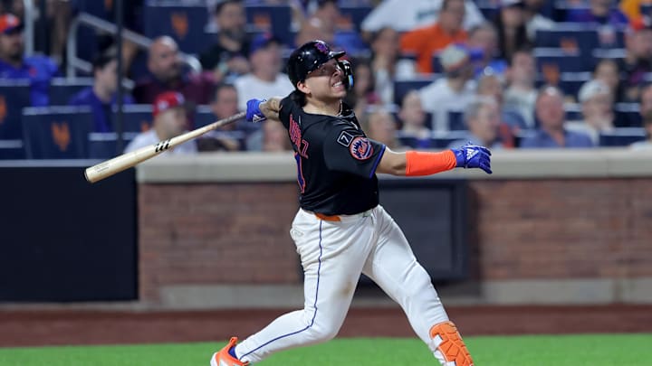 Aug 15, 2025; New York City, New York, USA; New York Mets catcher Francisco Alvarez (4) follows through on a three run home run against the Seattle Mariners during the eighth inning at Citi Field. Mandatory Credit: Brad Penner-Imagn Images Aug 15, 2025; New York City, New York, USA; New York Mets catcher Francisco Alvarez (4) follows through on a three run home run against the Seattle Mariners during the eighth inning at Citi Field. Mandatory Credit: Brad Penner-Imagn Images