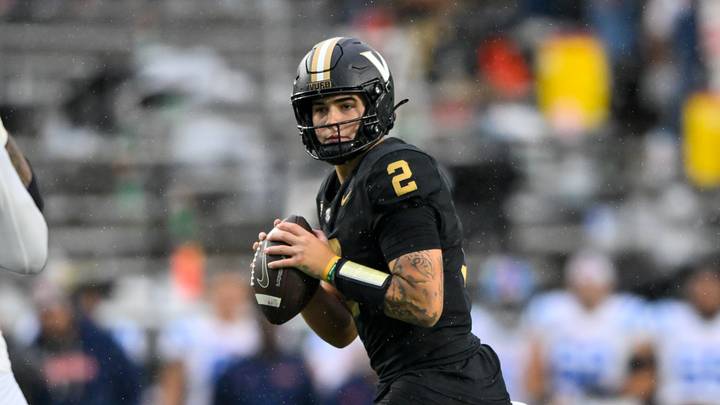 Oct 10, 2026; Nashville, Tennessee, USA; Vanderbilt Commodores quarterback Jared Curtis (2) stands in the pocket against the Mississippi Rebels during the second half at FirstBank Stadium. Mandatory Credit: Steve Roberts-Imagn Images Oct 10, 2026; Nashville, Tennessee, USA; Vanderbilt Commodores quarterback Jared Curtis (2) stands in the pocket against the Mississippi Rebels during the second half at FirstBank Stadium. Mandatory Credit: Steve Roberts-Imagn Images