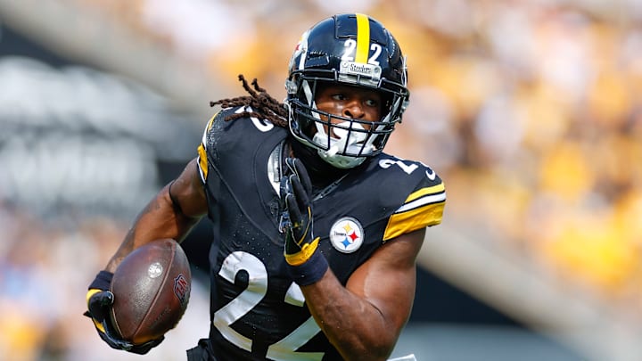 Los Angeles Chargers v Pittsburgh Steelers