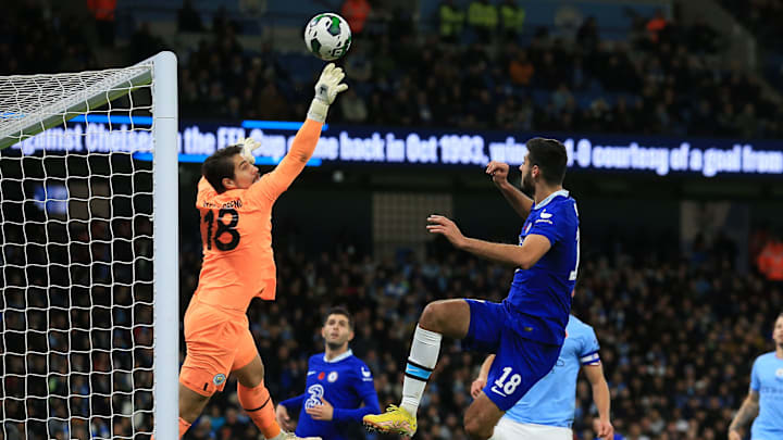 Stefan Ortega foi o destaque do jogo, operando vários milagres