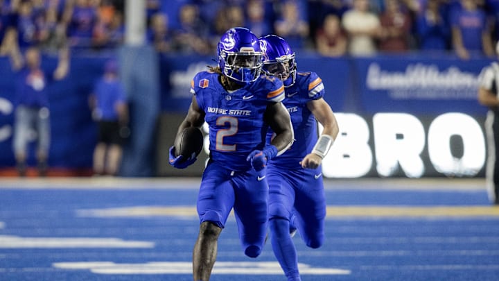 Sep 28, 2024; Boise, Idaho, USA; Boise State Broncos running back Ashton Jeanty (2) runs for a touchdown in the first quarter versus the Washington State Cougars at Albertsons Stadium. Mandatory Credit: Brian Losness-Imagn Images