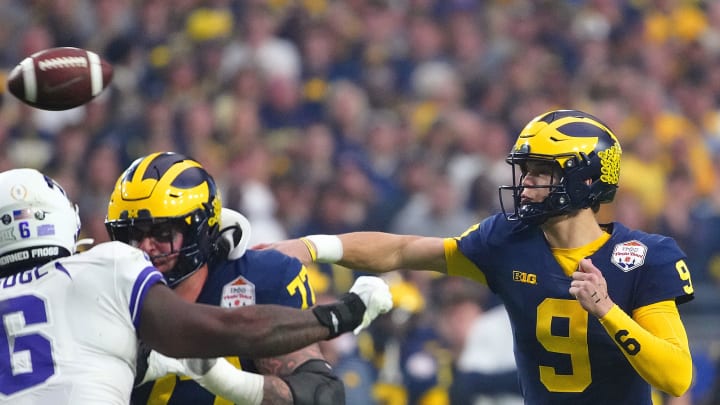 December 31, 2022, 2022; Glendale, Ariz; USA; Michigan quarterback JJ McCarthy (9) throws a pass against TCU during the second half at State Farm Stadium. December 31, 2022, 2022; Glendale, Ariz; USA; Michigan quarterback JJ McCarthy (9) throws a pass against TCU during the second half at State Farm Stadium.
