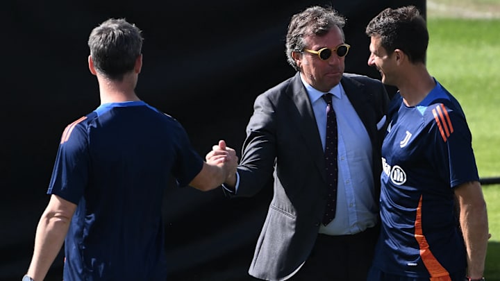 Juventus sporting director Cristiano Giuntoli (center) is undertaking talks with players and manager Thiago Motta (right)