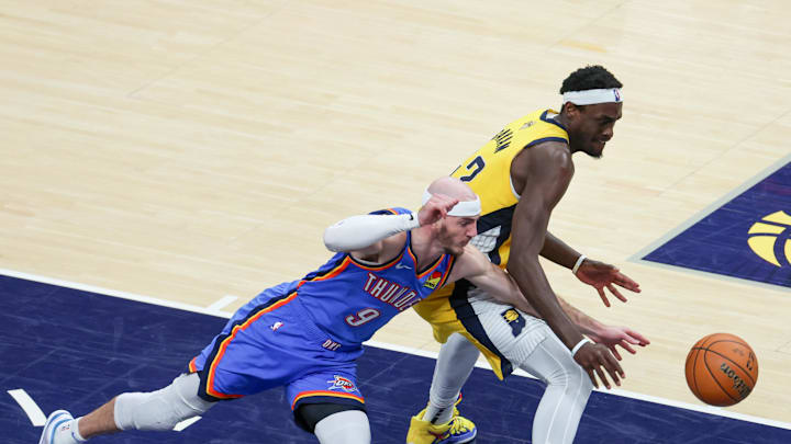 Jun 19, 2025; Indianapolis, Indiana, USA; Oklahoma City Thunder guard Alex Caruso (9) gets the ball away from Indiana Pacers forward Pascal Siakam (43) in the third quarter during game six of the 2025 NBA Finals at Gainbridge Fieldhouse. Mandatory Credit: Trevor Ruszkowski-Imagn Images Jun 19, 2025; Indianapolis, Indiana, USA; Oklahoma City Thunder guard Alex Caruso (9) gets the ball away from Indiana Pacers forward Pascal Siakam (43) in the third quarter during game six of the 2025 NBA Finals at Gainbridge Fieldhouse. Mandatory Credit: Trevor Ruszkowski-Imagn Images