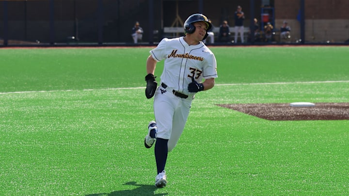 West Virginia catcher Logan Sauve