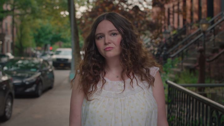 Megan Stalter in Too Much on Netflix