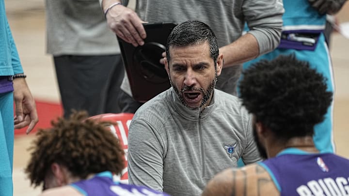 Jan 25, 2022; Toronto, Ontario, CAN; Charlotte Hornets head coach James Borrego talks to his players during a pause in play in the second half against the Toronto Raptors at Scotiabank Arena. Mandatory Credit: John E. Sokolowski-Imagn Images Jan 25, 2022; Toronto, Ontario, CAN; Charlotte Hornets head coach James Borrego talks to his players during a pause in play in the second half against the Toronto Raptors at Scotiabank Arena. Mandatory Credit: John E. Sokolowski-Imagn Images