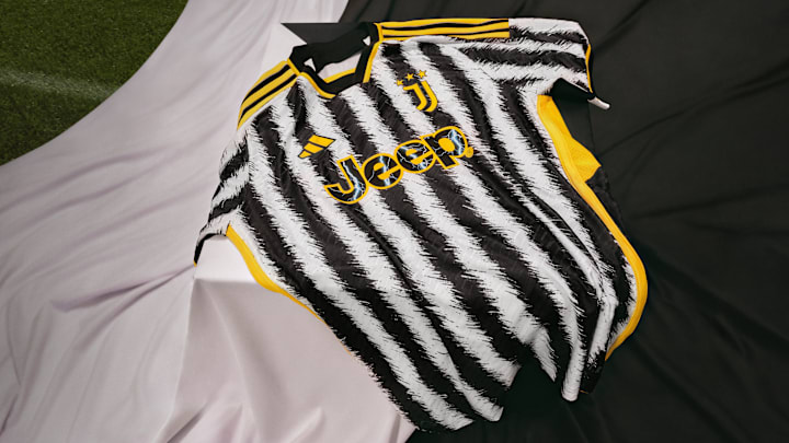 La nuova maglia Home della Juventus per la stagione 2023/24