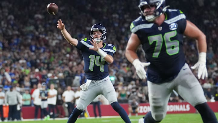 Seahawks quarterback Sam Darnold (14) throws a pass against the Cardinals in Week 4. Seahawks quarterback Sam Darnold (14) throws a pass against the Cardinals in Week 4.