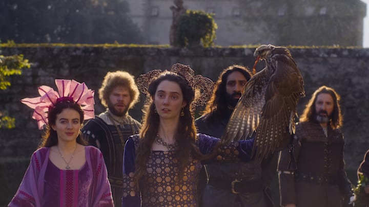 Decameron. (L to R) Lou Gala as Neifile, Douggie
McMeekin as Tindaro, Tanya Reynolds as Licisca, Amar Chadha-Patel as Dioneo and Tony Hale as Sirisco in Episode 103 of Decameron. Courtesy of Netflix © 2024