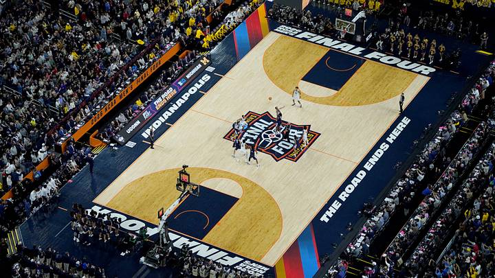 Syracuse basketball hopes to add a 2022 athlete; an NCAA tourney selection committee member made a dumb remark on this issue.