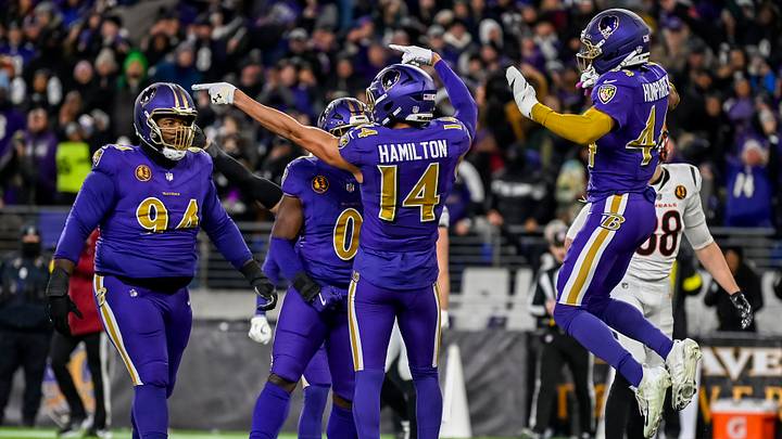 Nov 27, 2025; Baltimore, Maryland, USA; Baltimore Ravens safety Kyle Hamilton (14) reacts after stopping Cincinnati Bengals on fourth down during the first half at M&T Bank Stadium. Mandatory Credit: Tommy Gilligan-Imagn Images Nov 27, 2025; Baltimore, Maryland, USA; Baltimore Ravens safety Kyle Hamilton (14) reacts after stopping Cincinnati Bengals on fourth down during the first half at M&T Bank Stadium. Mandatory Credit: Tommy Gilligan-Imagn Images