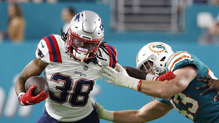 Miami Dolphins linebacker Andrew Van Ginkel.