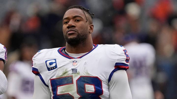 New York Giants linebacker Bobby Okereke (58) leaves the field after losing New York Giants linebacker Bobby Okereke (58) leaves the field after losing