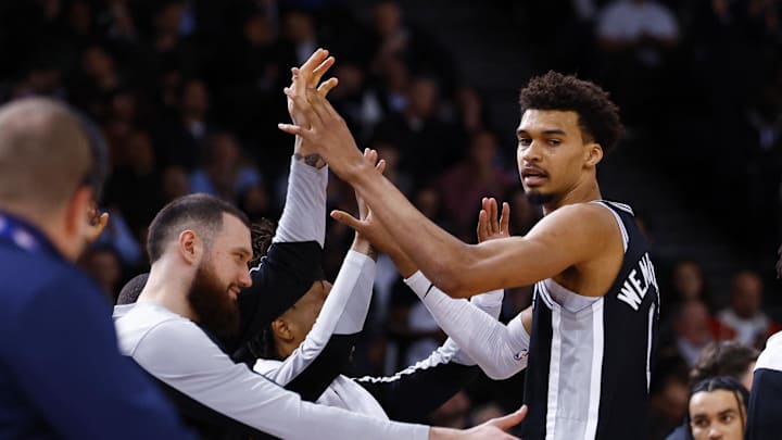 [US, Mexico, & Canada customers only] Jan 23, 2025; Paris, FRANCE; San Antonio Spurs players Victor Wembanyama and Sandro Mamukelashvili celebrate against the Indiana Pacers in the Paris Games 2025 NBA basketball game at Accor Arena. Mandatory Credit: Stephanie Lecocq/Reuters via Imagn Images
