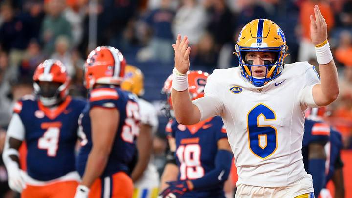 Syracuse football plays at Pittsburgh on Thursday night. Here's how to watch, the latest injury report and betting odds. Syracuse football plays at Pittsburgh on Thursday night. Here's how to watch, the latest injury report and betting odds.
