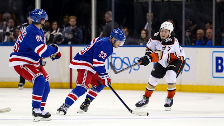 Oct 17, 2022; New York, New York, USA; Anaheim Ducks center Mason McTavish (37) reaches for the puck