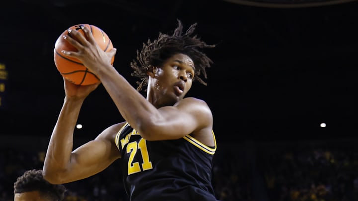 Michigan Wolverines forward Morez Johnson Jr. (21) 
