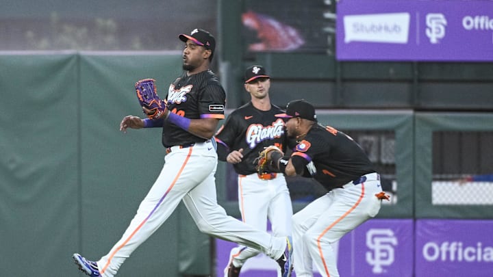 Apr 7, 2026; San Francisco, California, USA; San Francisco Giants right fielder Jerar Encarnacion (19) catches a fly ball during the third inning of the game against the Philadelphia Phillies at Oracle Park. Mandatory Credit: Ed Szczepanski-Imagn Images Apr 7, 2026; San Francisco, California, USA; San Francisco Giants right fielder Jerar Encarnacion (19) catches a fly ball during the third inning of the game against the Philadelphia Phillies at Oracle Park. Mandatory Credit: Ed Szczepanski-Imagn Images