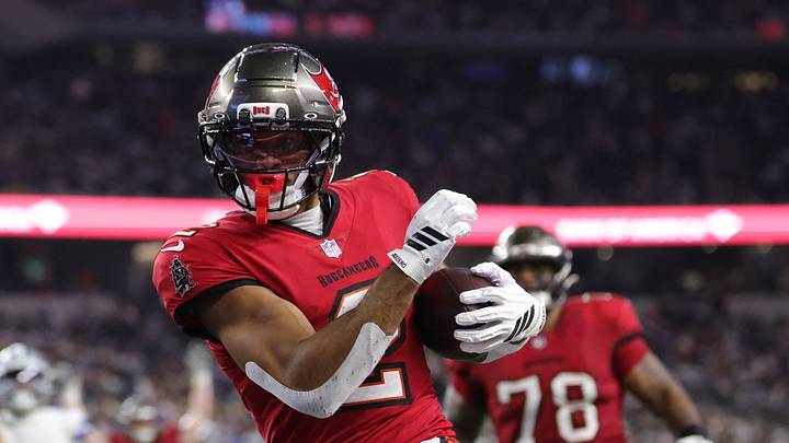 Oct 8, 2026; Arlington, Texas, USA;  Tampa Bay Buccaneers wide receiver Emeka Egbuka (2)  runs after a catch for a touchdown against the Dallas Cowboys at AT&T Stadium.  Mandatory Credit: Kevin Jairaj-Imagn Images