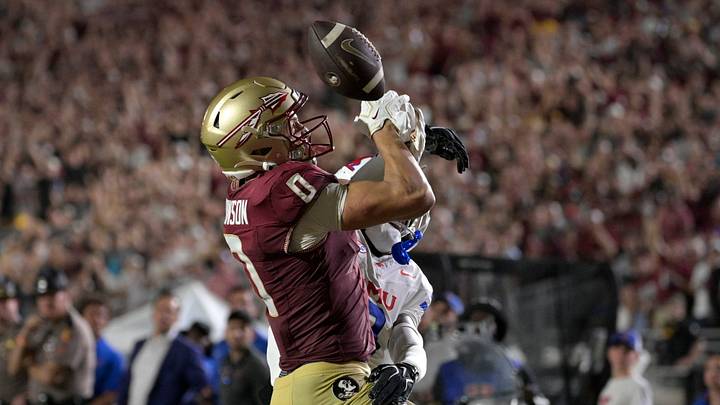 Sep 7, 2026; Tallahassee, Florida, USA;  Florida State Seminoles wide receiver Duce Robinson (0) cannot make a catch against Southern Methodist Mustangs cornerback William Nettles (0) during the first half at Doak S. Campbell Stadium.  Mandatory Credit: Melina Myers-Imagn Images