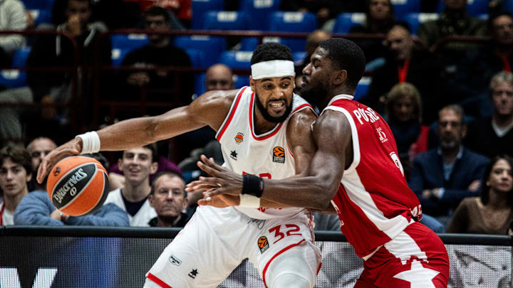 EA7 Emporio Armani Milan v Valencia Basket - Turkish Airlines EuroLeague