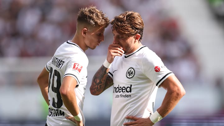 Luca Pellegrini (rechts) könnte die Eintracht schon wieder verlassen