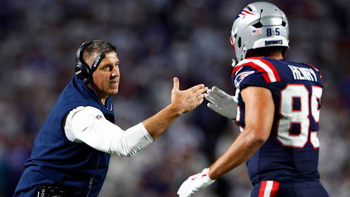 Mike Vrabel led the Patriots to a 23–20 win over the Bills in Week 5.