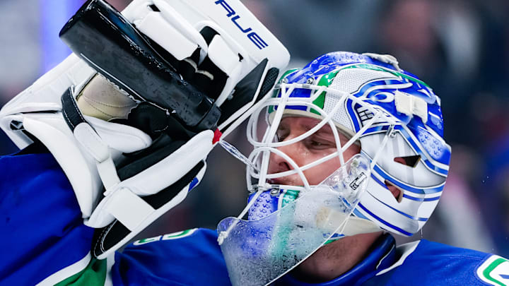 Philadelphia Flyers v Vancouver Canucks