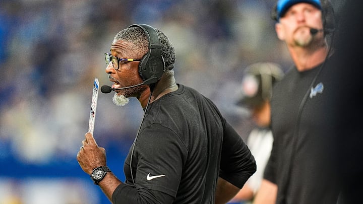Detroit Lions defensive coordinator Aaron Glenn watches a play against Indianapolis Colts during the second half at Lucas Oil Stadium in Indianapolis, Ind. on Sunday, Nov. 24, 2024.