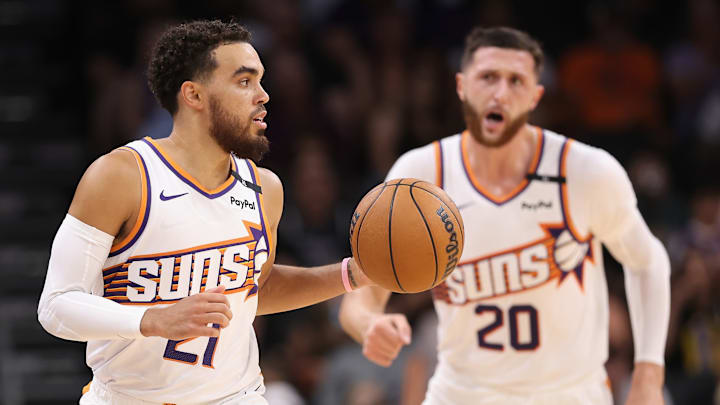 Los Angeles Lakers v Phoenix Suns