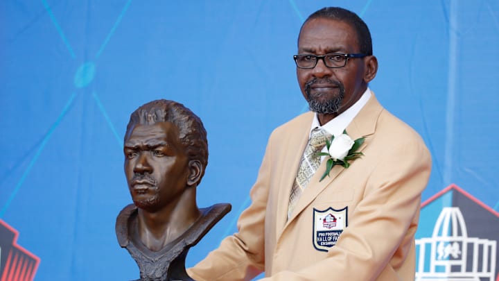 Kenny Easley at the Hall of Fame Enshrinement Ceremony Kenny Easley at the Hall of Fame Enshrinement Ceremony