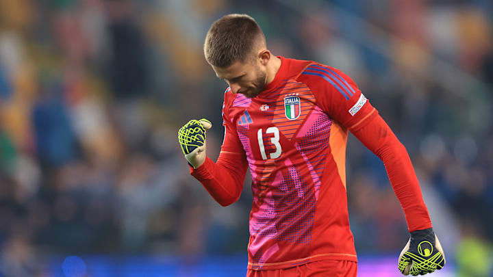 Guglielmo Vicario in action for Italy on Monday night