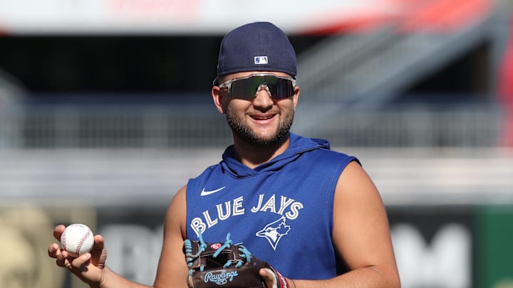 Aug 19, 2025; Pittsburgh, Pennsylvania, USA; Toronto Blue Jays shortstop Bo Bichette (11) warms up before the game against the Pittsburgh Pirates at PNC Park. Mandatory Credit: Charles LeClaire-Imagn Images Aug 19, 2025; Pittsburgh, Pennsylvania, USA; Toronto Blue Jays shortstop Bo Bichette (11) warms up before the game against the Pittsburgh Pirates at PNC Park. Mandatory Credit: Charles LeClaire-Imagn Images