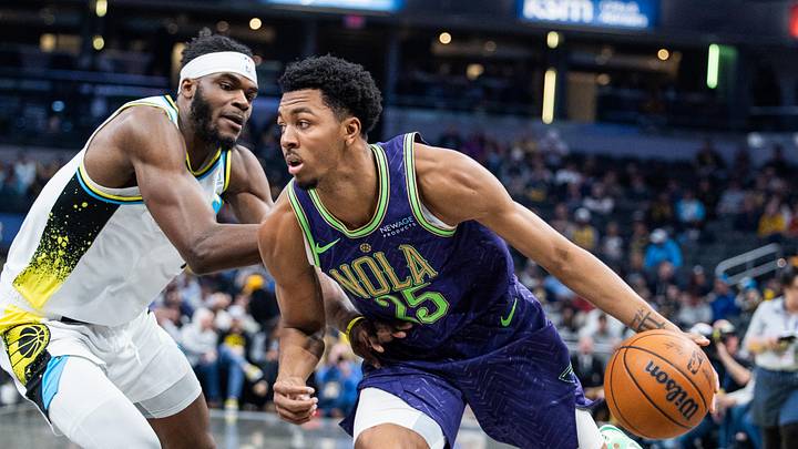 Dec 15, 2024; Indianapolis, Indiana, USA; New Orleans Pelicans guard Trey Murphy III (25) dribbles the ball while Indiana Pacers forward Jarace Walker (5) defends in the first half at Gainbridge Fieldhouse. Mandatory Credit: Trevor Ruszkowski-Imagn Images Dec 15, 2024; Indianapolis, Indiana, USA; New Orleans Pelicans guard Trey Murphy III (25) dribbles the ball while Indiana Pacers forward Jarace Walker (5) defends in the first half at Gainbridge Fieldhouse. Mandatory Credit: Trevor Ruszkowski-Imagn Images