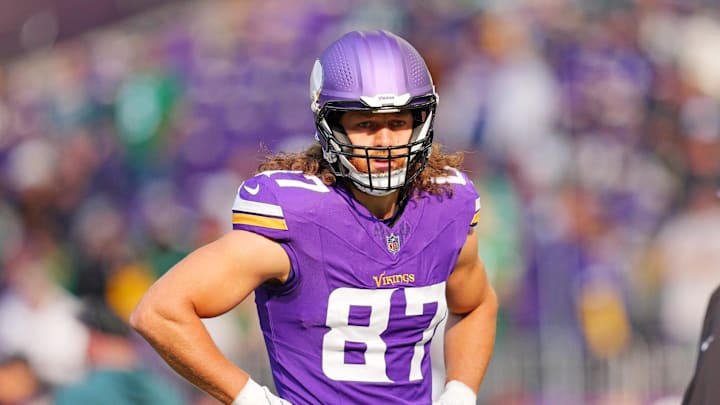Oct 19, 2025; Minneapolis, Minnesota, USA; Minnesota Vikings tight end T.J. Hockenson (87) warms up before the game against the Philadelphia Eagles at U.S. Bank Stadium. Mandatory Credit: Brad Rempel-Imagn Images Oct 19, 2025; Minneapolis, Minnesota, USA; Minnesota Vikings tight end T.J. Hockenson (87) warms up before the game against the Philadelphia Eagles at U.S. Bank Stadium. Mandatory Credit: Brad Rempel-Imagn Images