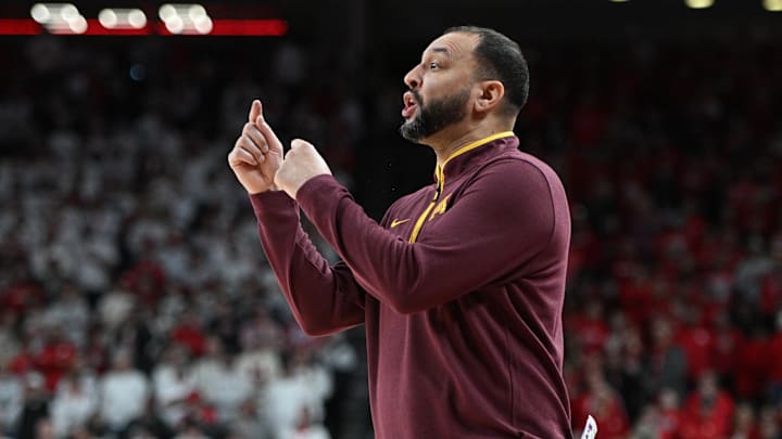 Mar 1, 2025; Lincoln, Nebraska, USA; Minnesota Golden Gophers head coach Ben Johnson signals the team against the Nebraska Cornhuskers during the first half at Pinnacle Bank Arena. Mandatory Credit: Steven Branscombe-Imagn Images Mar 1, 2025; Lincoln, Nebraska, USA; Minnesota Golden Gophers head coach Ben Johnson signals the team against the Nebraska Cornhuskers during the first half at Pinnacle Bank Arena. Mandatory Credit: Steven Branscombe-Imagn Images