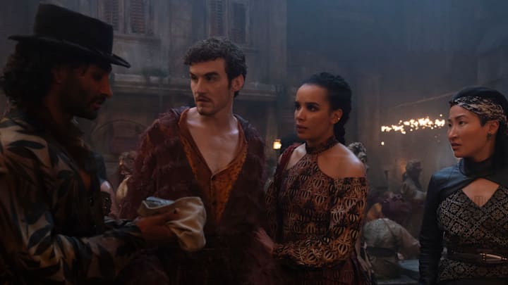 Mat Cauthon (Dónal Finn), Nynaeve al'Meara (Zoë Robins), and Min Farshaw (Kae Alexander) in The Wheel of Time season 3. 