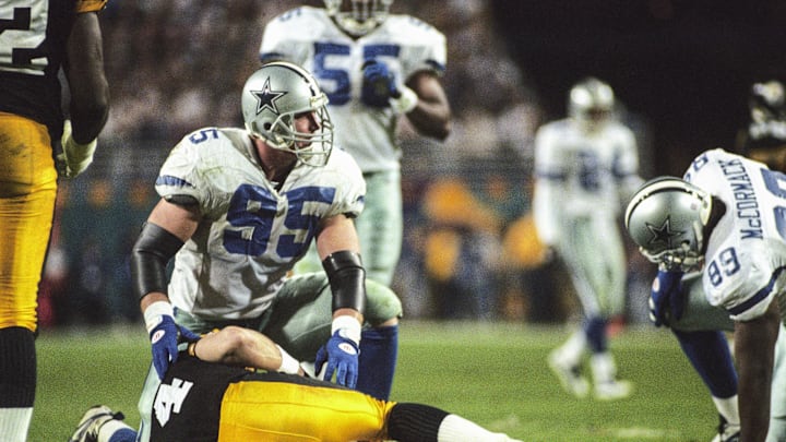 Jan 28, 1996; Tempe, AZ, USA; FILE PHOTO; Dallas Cowboys defensive tackle Chad Hennings (95) on the