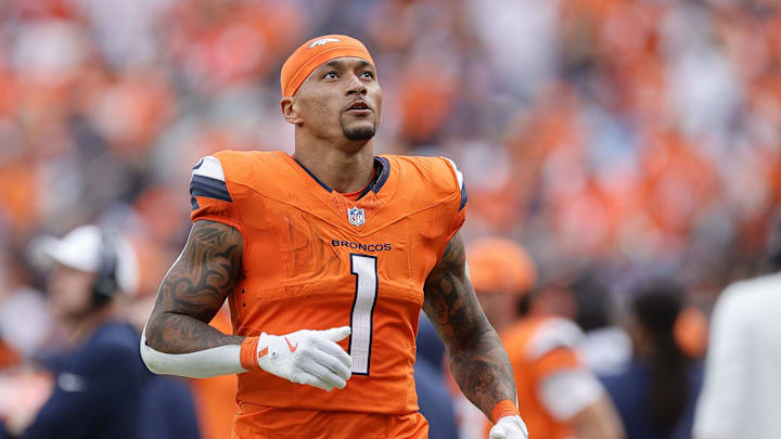 Sep 7, 2025; Denver, Colorado, USA; Denver Broncos tight end Evan Engram (1) in the second half at Empower Field at Mile High. Mandatory Credit: Isaiah J. Downing-Imagn Images Sep 7, 2025; Denver, Colorado, USA; Denver Broncos tight end Evan Engram (1) in the second half at Empower Field at Mile High. Mandatory Credit: Isaiah J. Downing-Imagn Images