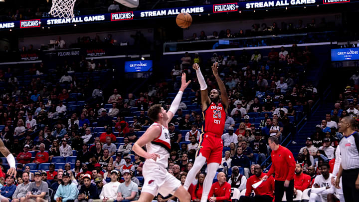 New Orleans Pelicans guard Jaylen Nowell (20) shoots a basket against Portland Trail Blazers center Donovan Clingan (23) during the second half at Smoothie King Center. 