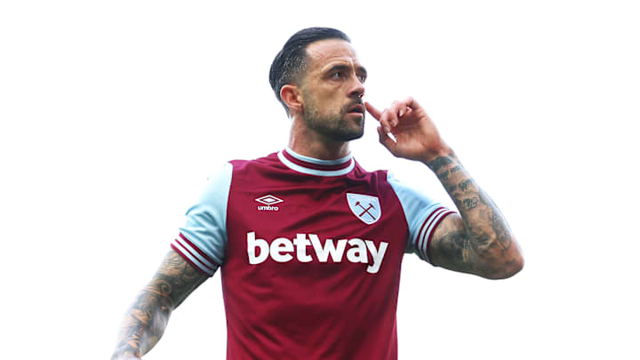 Danny Ings celebrates his goal against Fulham
