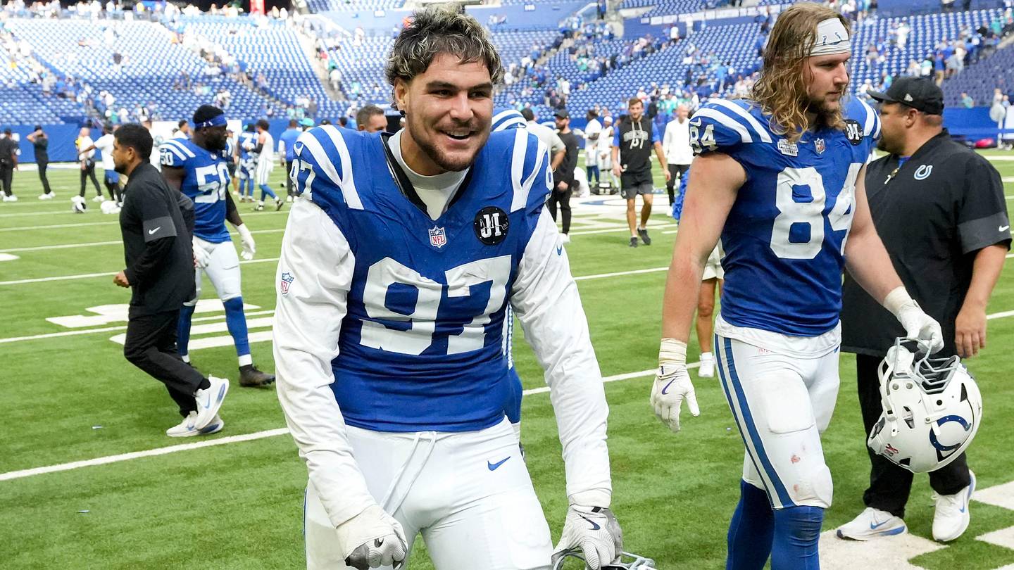 Colts' Laiatu Latu Embracing Pressure of Leading Pass Rush Group