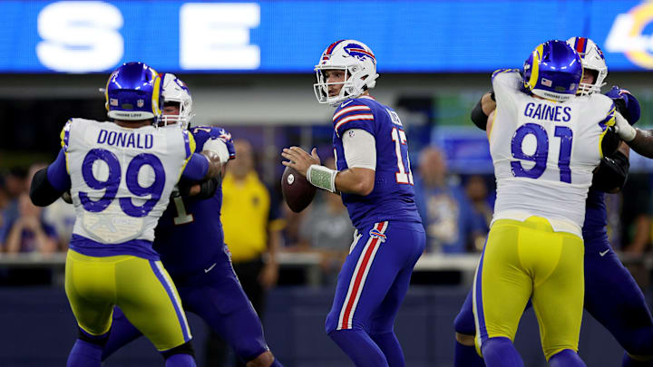 Buffalo Bills v Los Angeles Rams