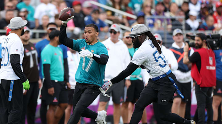 Feb 4, 2024; Orlando, FL, USA; AFC tight end Evan Engram (17) of the Jacksonville Jaguars at Camping World Stadium. Mandatory Credit: Nathan Ray Seebeck-USA TODAY Sports
