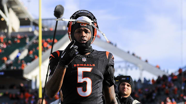 Dec 22, 2024; Cincinnati, Ohio, USA; Cincinnati Bengals wide receiver Tee Higgins (5) acknowledges fans during warmups before the game against the Cleveland Browns at Paycor Stadium. Mandatory Credit: Katie Stratman-Imagn Images