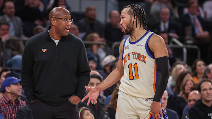 Dec 7, 2025; New York, New York, USA; New York Knicks head coach Mike Brown talks wth guard Jalen Brunson (11) in the fourth quarter against the Orlando Magic at Madison Square Garden. Mandatory Credit: Wendell Cruz-Imagn Images Dec 7, 2025; New York, New York, USA; New York Knicks head coach Mike Brown talks wth guard Jalen Brunson (11) in the fourth quarter against the Orlando Magic at Madison Square Garden. Mandatory Credit: Wendell Cruz-Imagn Images