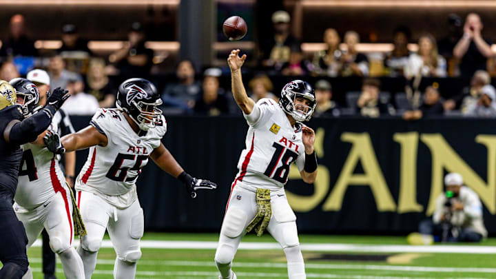 Nov 10, 2024; New Orleans, Louisiana, USA;   Atlanta Falcons quarterback Kirk Cousins (18) throws the ball downfield against the New Orleans Saints during the second half at Caesars Superdome. Mandatory Credit: Stephen Lew-Imagn Images